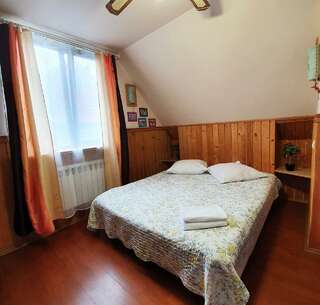 Гостиница Колесо Смоленск Гостевой домик-4