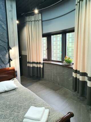 Гостиница Колесо Смоленск Номер делюкс улучшенный-4