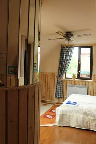 Гостиница Колесо Смоленск Гостевой домик-9